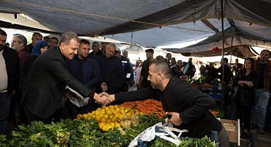 Vahap Seçer'den pazar yeri ziyareti