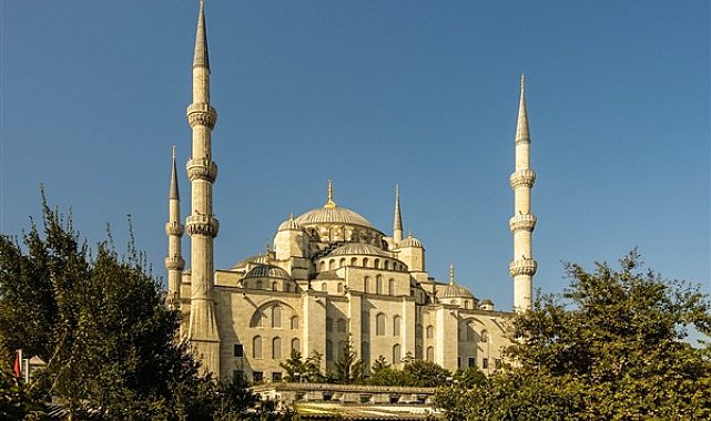 Vali Gül, Çağlayan Adliyesi'ndeki saldırıda vefat eden Karataş'ın cenaze törenine katıldı
