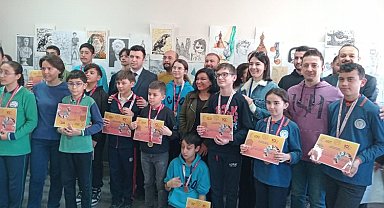 Yunusemre'de çocuklar akıl ve zeka oyunları ile eğlendi