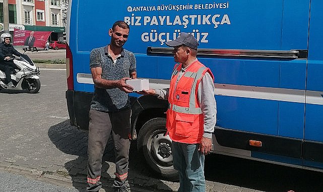 Alanyalı çocuklar sağlıklı mama ile buluştu