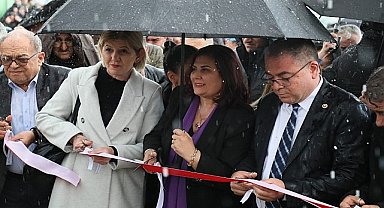 Aydın Büyükşehir Belediye Başkanı Özlem Çerçioğlu, Büyükşehir Belediyesi tarafından Aydın'a kazandırılan Evcil Hayvan Bakım ve Rehabilitasyon Merkezi'nin açılışını gerçekleştirdi