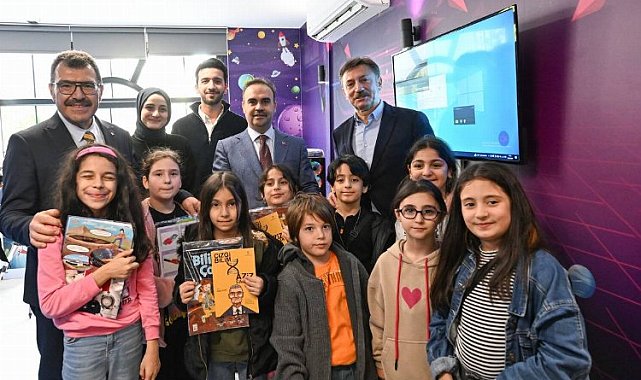 Bakan Kacır'dan İstanbul'da bilim merkezi açılışı