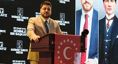 Baş: "Ortalığı ayağa kaldırıyorlar ama ticarete devam ediyorlar"