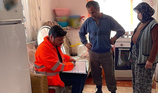 Başkan Böcek hortum felaketinin yaşandığı Kumluca'da