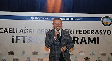 Başkan Büyükakın, Ağrı ve Trabzon il derneklerinin iftar programına katıldı
