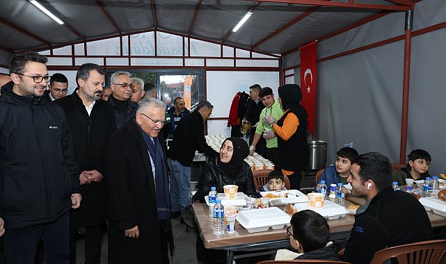 Başkan Büyükkılıç'tan iftar çadırına ziyaret