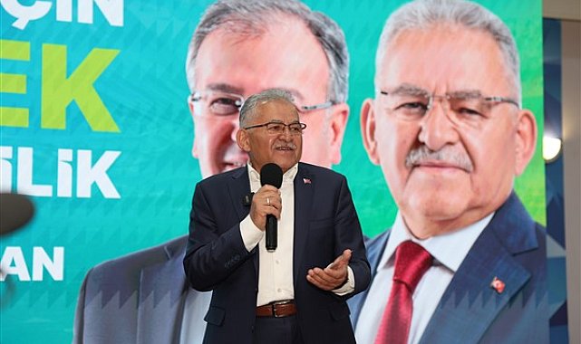 Başkan Büyükkılıç, vatandaşlarla iftar sofrasında buluştu