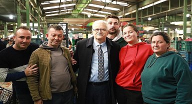 Başkan Deveciler Pazar Esnafıyla Buluştu