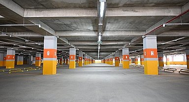 Başkan Muhittin Böcek üniversite katlı otoparkında inceleme yaptı