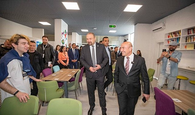 Başkan Soyer: Yaptığımız her şey en çok gençler için