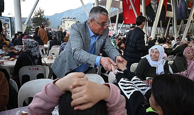 Başkan Topaloğlu'ndan Kuzdere'de iftar yemeği