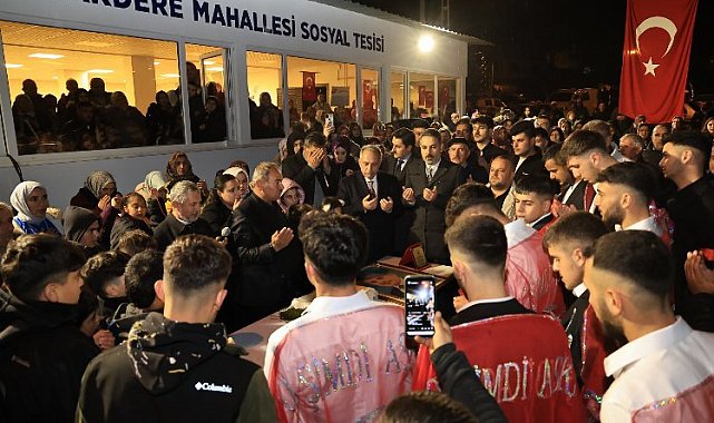 Başkan Yalçın gençleri askere uğurladı