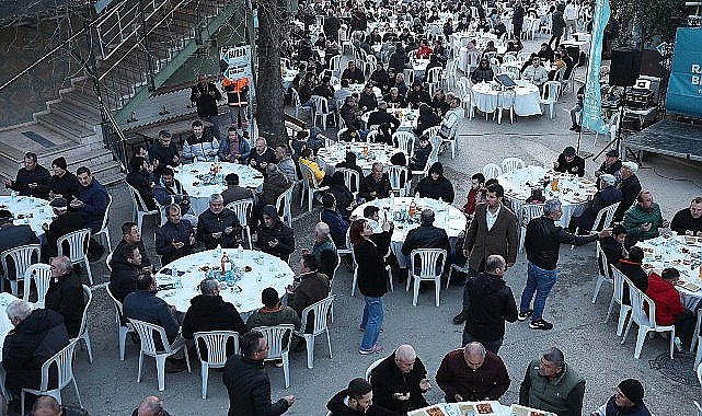 Binlerce Nilüferli iftar sofralarında buluşuyor