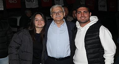 Burhaniye Belediye Başkan Adayı Ali Kemal Deveciler Necdet Tosun Parkı'nda hemşehrileriyle buluştu