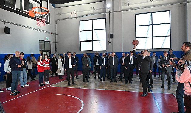 Bursa Büyükşehir'den üniversitelilere özel spor merkezi