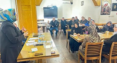 Bursa'da muhtar adayından 'mutlu aile' farkındalığı