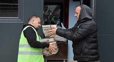Büyükşehir, taksici esnafını Ramazan'da unutmadı