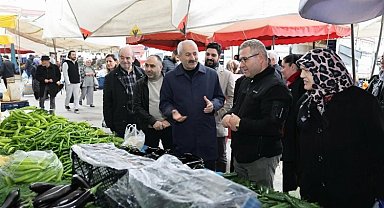 Cumhur İttifakı Adayı Büyükgöz'den pazar esnafına ziyaret