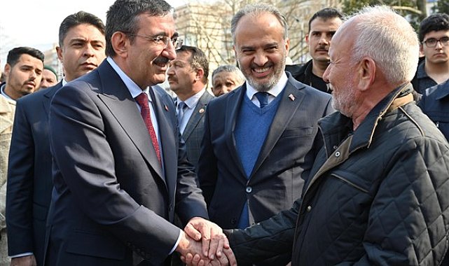 Cumhurbaşkanı Yardımcısı Yılmaz’dan Tarihi Hanlar Bölgesi’ne ziyaret