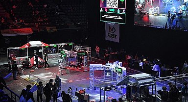 Dassault Systèmes FIRST® Robotics Competition'ı destekleyerek Türkiye'de STEM eğitimini teşvik ediyor