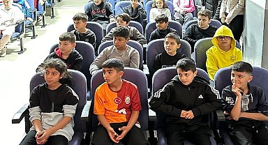 Egeli gençler, Türkiye'nin Milli Teknoloji Hamlesi yolculuğunu TEKNOFEST kuşağına anlatmaya devam ediyor