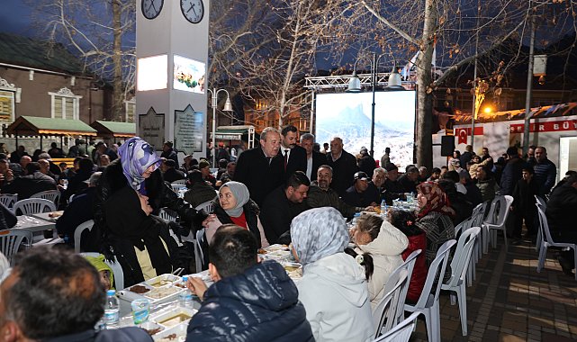 Eskişehir Büyükşehir Belediyesi'nin iftar davetleri devam ediyor