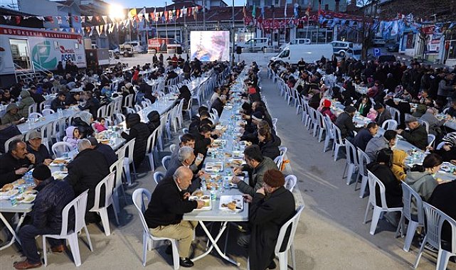 Eskişehir Büyükşehir Belediyesi’nin iftar programlarını devam ediyor
