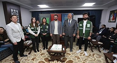 Gençlerden Başkan Sandıkçı'ya Büyük Sevgi