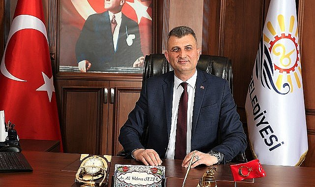 Gölcük Belediye Başkanı Ali Yıldırım Sezer, yayınladığı mesajda, “18 Mart Şehitleri Anma Günü ve Çanakkale Deniz Zaferi'nin 109. yıl dönümü kutlu olsun