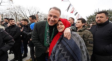 Gürpınar 100. Yıl Kent Ormanı ve 20 parkın açılışı Beylikdüzü Belediye Başkanı Mehmet Murat Çalık'ın katılımıyla gerçekleşti