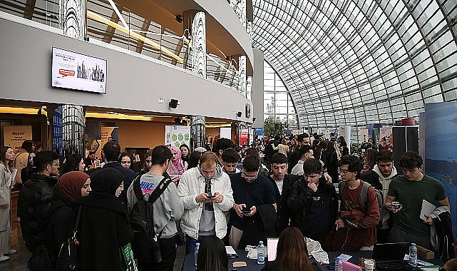 İş dünyasından 250 firma ile Kariyer Günleri'nde buluştular