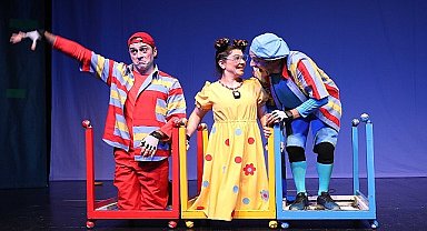 İstanbul Büyükşehir Belediyesi Şehir Tiyatroları, Eftal Gülbudak'ın yazıp yönettiği “Masal (Sözsüz Oyun)