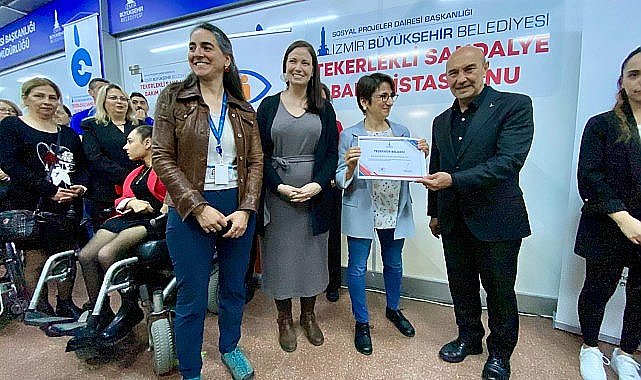 İzmir Büyükşehir'den engellilerin hayatlarına dokunacak iki örnek proje