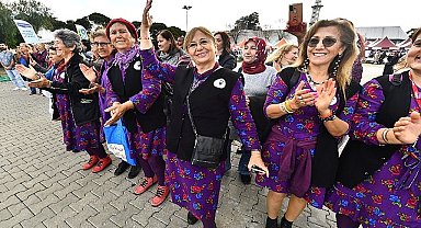 İzmir'de festival havasında Kadınlar Günü kutlaması “Bugün olmadığında eşitliği sağladık diyeceğiz
