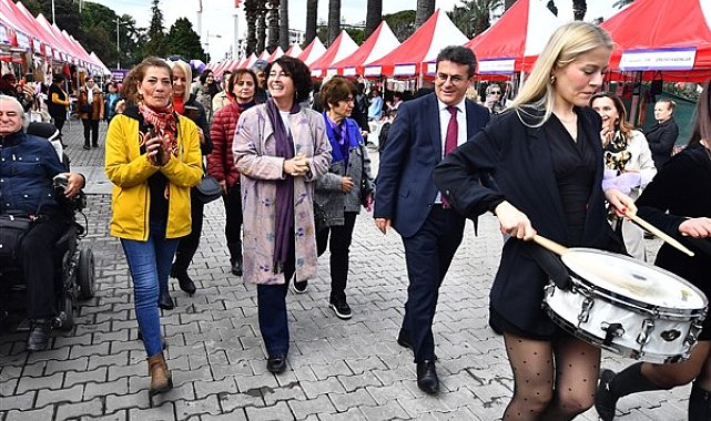 İzmir’de Kadınlar Günü kutlamaları