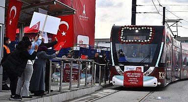 İzmir'in tramvay filosu büyüyor