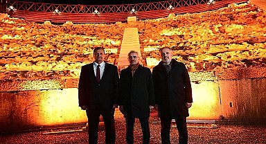 İznik'te restorasyonları tamamlanan Roma Tiyatrosu, İstanbul Kapı ve Yenişehir Kapı'nın açılışları gerçekleşti