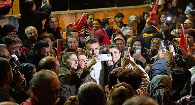 Kabakumlu hemşehrileri Başkan Kırgöz'ü bağrına bastı.