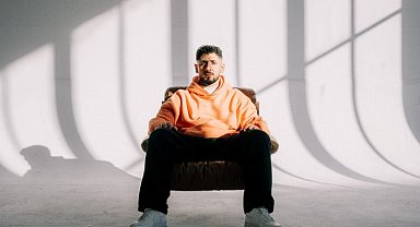 Kara 'Kanlı Defter'i sevenlerinin beğenisine sundu