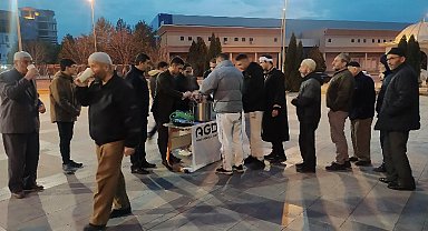 Kayseri'de cami çıkışı sıcak karşılama