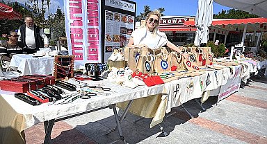 Kemer'de üreten ev hanımları kermesi yapıldı