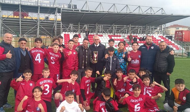 Keşan Genç Ordu U13'te namağlup şampiyon oldu