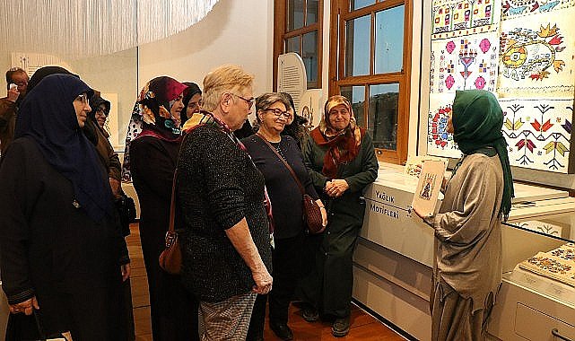 Kocaeli'nin 65 yaş üstü çınarları Yerel Kültür Müzesinde; Çocukluklarını hatırladılar
