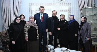 Kocaman, sahadan ayrılmıyor