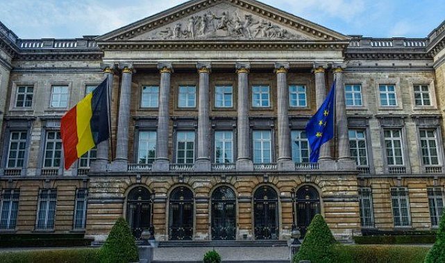 Lahbib: Ukraynalıların kendilerini savunmasına yardım etmeliyiz