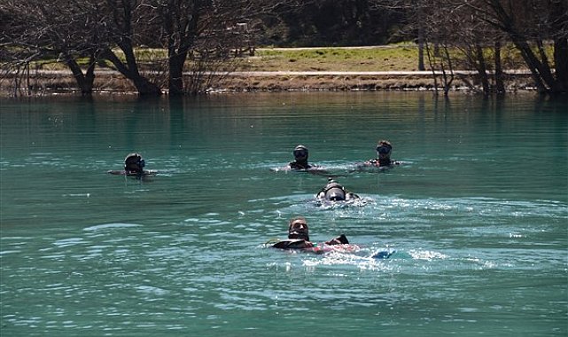 Malatya’da, Su Altı Arama Kurtarma ekipleri Orduzu Göleti’ni temizliyor