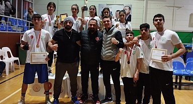 Manisalı sporcular 8 madalya ile Manisa'ya döndü
