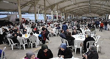 Nilüfer'de ilk iftar sofrası İhsaniye'de kuruldu