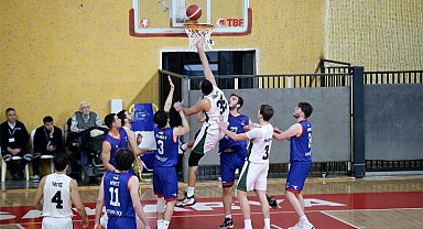 Sakarya Büyükşehir Basket farklı galibiyetle son 16'da