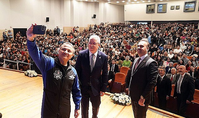 Sanayi ve Teknoloji Bakanı Kacır ile Türkiye'nin ilk astronotu Gezeravcı, EÜ'ye konuk oldu